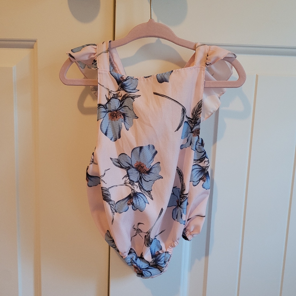 Bailey's Blossom 9-12 month ruffled onsie great condition
